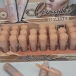 corrector de ojeras huella de gatito